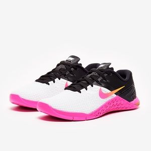 New in Box! Women’s Nike Metcon 4 XD Size 9